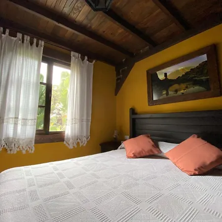 Country house Rural House With Private Heated Pool In